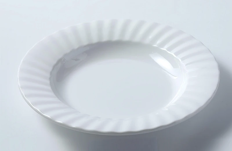 Assiette en m&eacute;lamine profonde ondul&eacute;e de 9 pouces